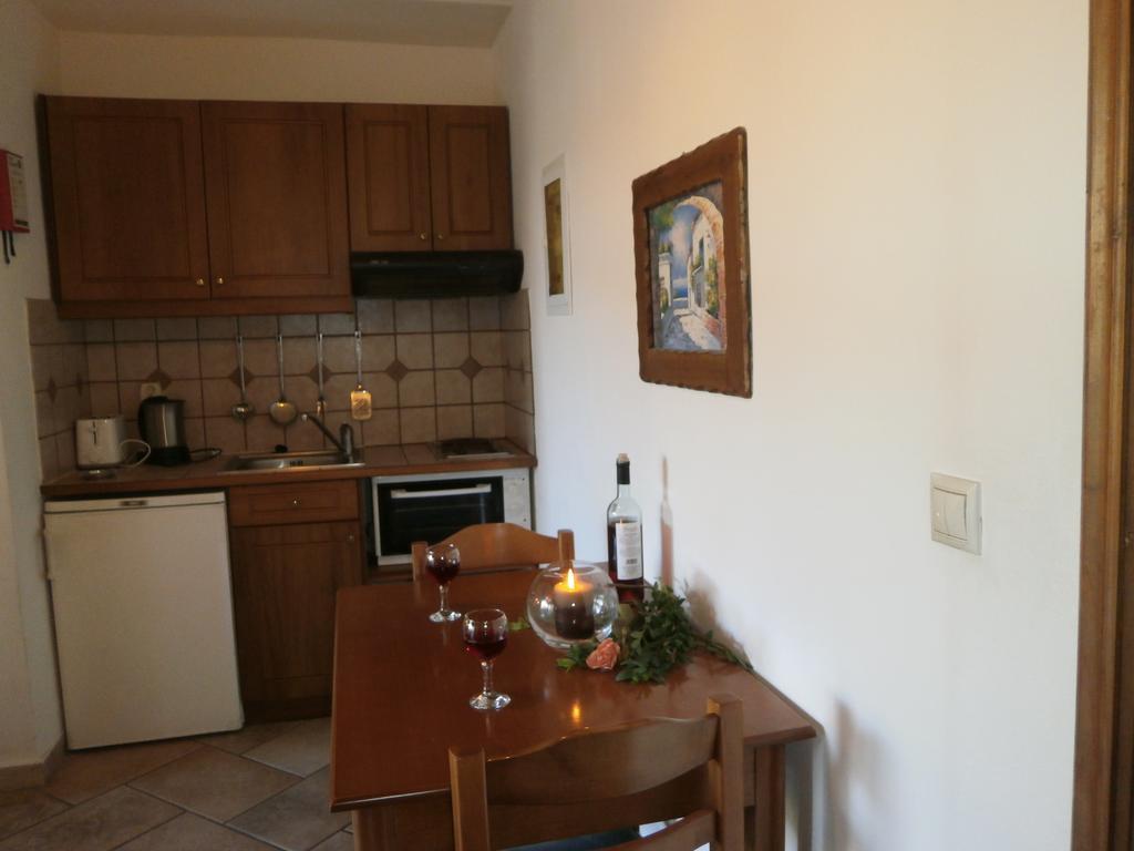 Eva Studios Kassiopi Oda fotoğraf