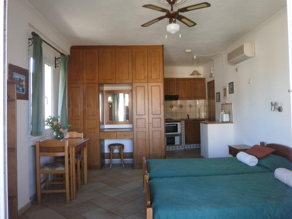 Eva Studios Kassiopi Oda fotoğraf